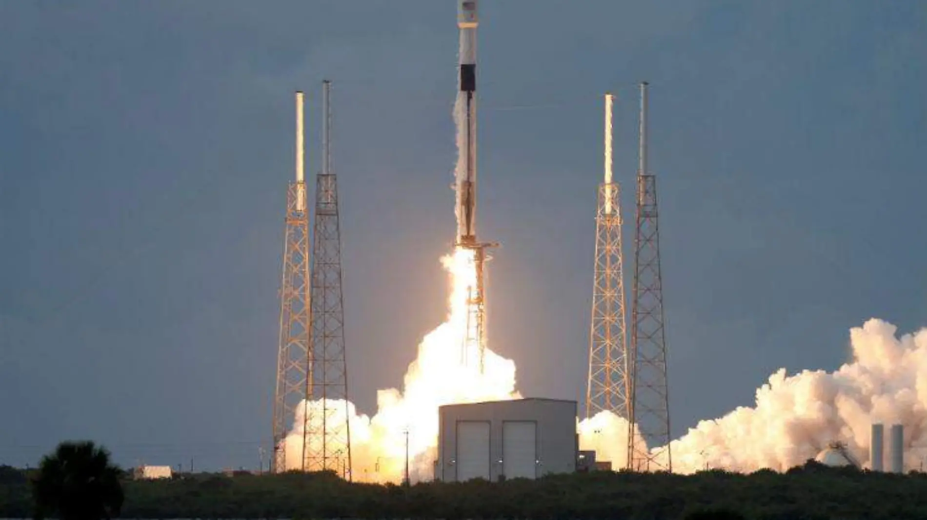 falcon 9 REUTERS